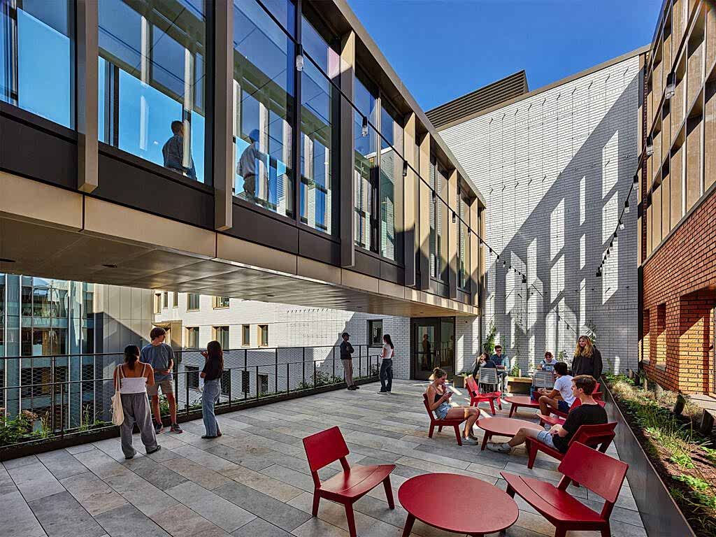 Thurston Hall_Exterior_Seventh Floor Patio_VMDO_Alan Karchmer
