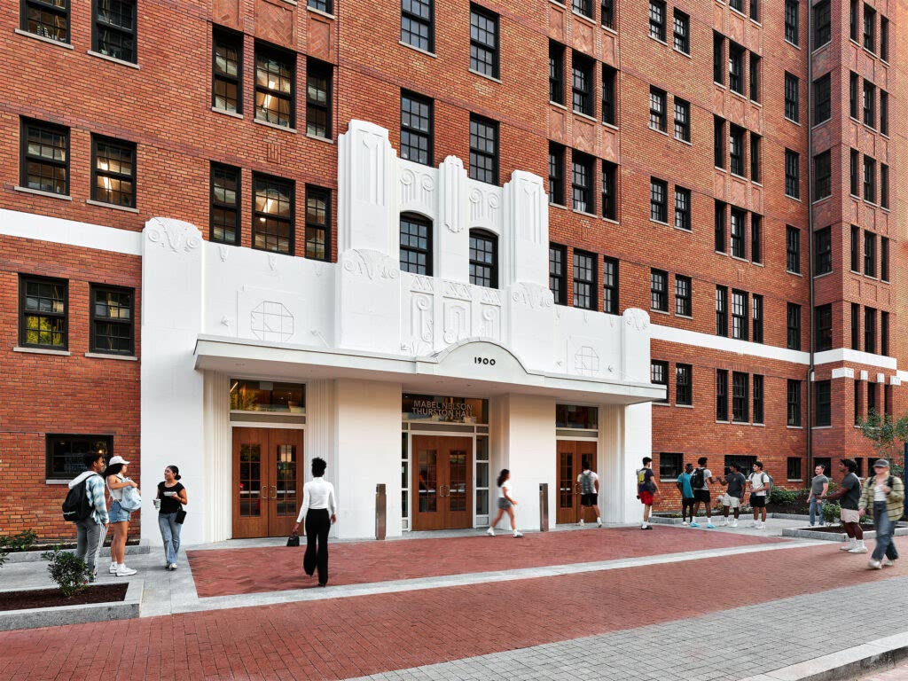 Thurston Hall_Exterior_Street Entrance_VMDO_Alan Karchmer