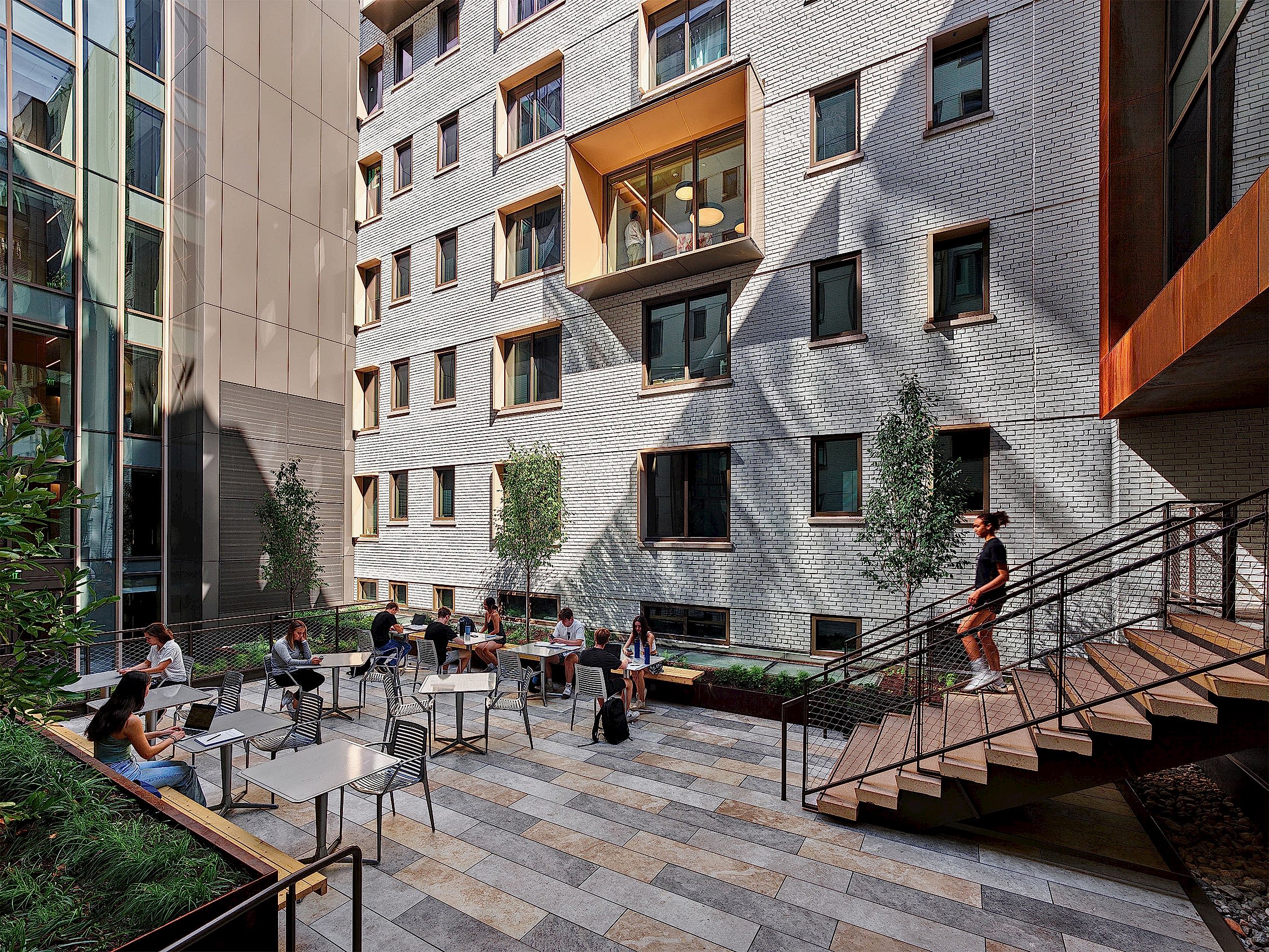 Thurston Hall_Exterior_Upper Courtyard Patio_VMDO_Alan Karchmer